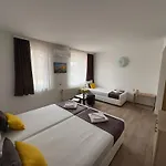 Hotel Family Flora 3*
