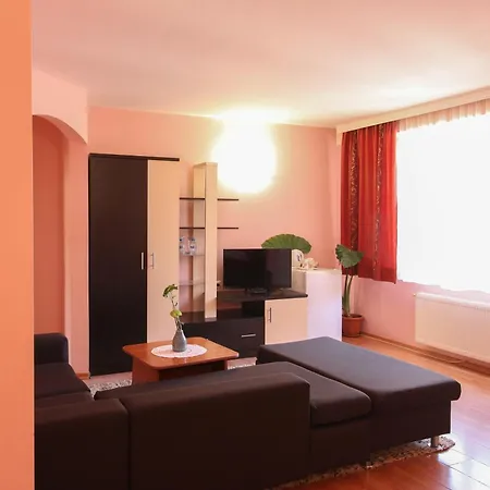 Family Flora Hotel 3*