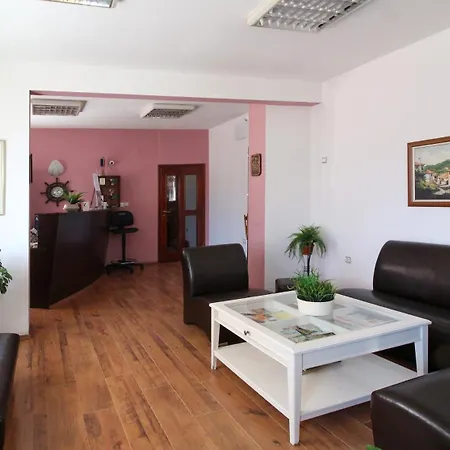 Hotel Family Flora Zlatograd