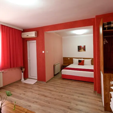 Family Flora 3* Zlatograd