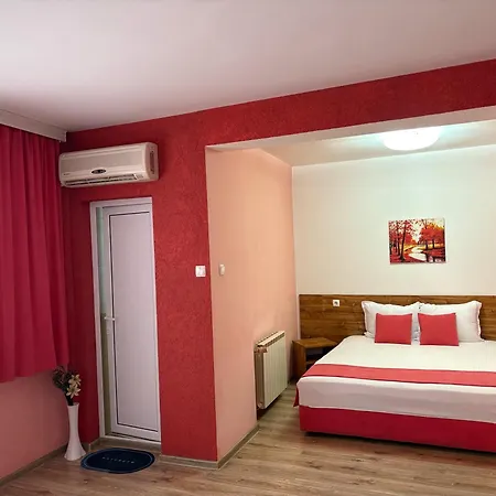 Family Flora Hotel Zlatograd