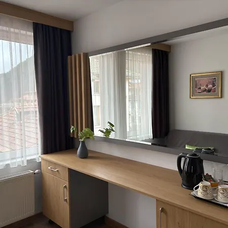 Family Flora Hotel 3*