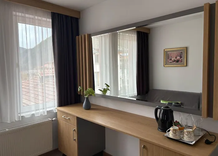 Family Flora Hotel 3*