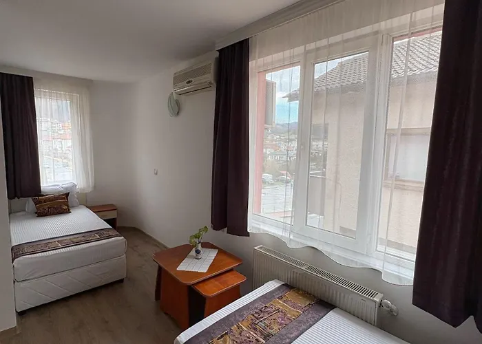 Hotel Family Flora 3*